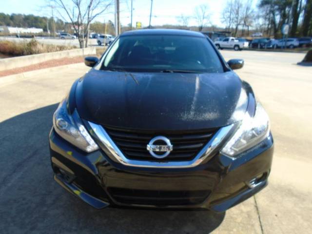 2017 Nissan Altima 2.5 SR FWD photo