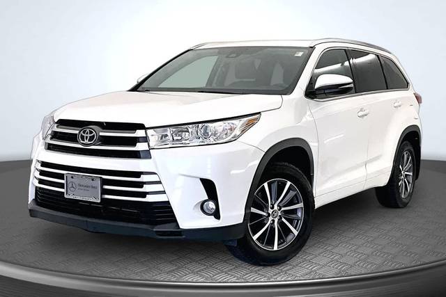 2017 Toyota Highlander XLE AWD photo