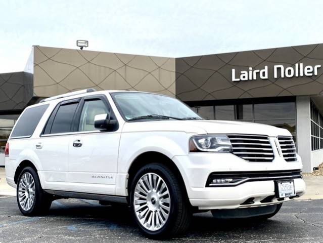 2017 Lincoln Navigator Reserve 4WD photo