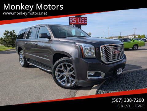 2017 GMC Yukon XL Denali 4WD photo