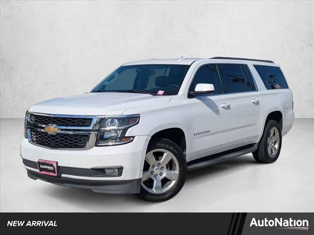 2017 Chevrolet Suburban LT 4WD photo