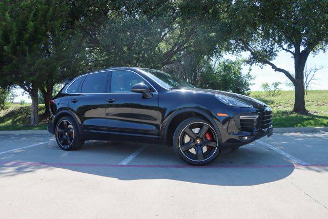 2017 Porsche Cayenne Turbo AWD photo
