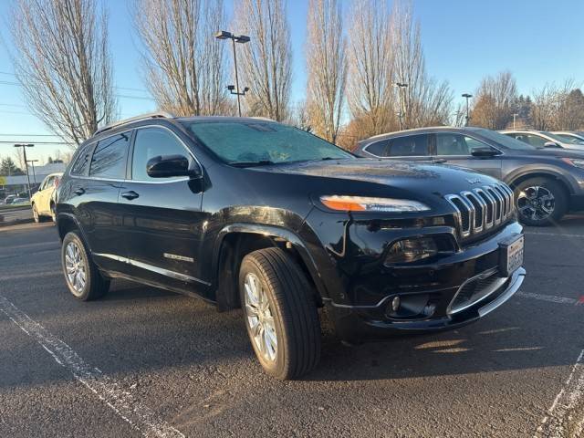 2017 Jeep Cherokee Overland 4WD photo