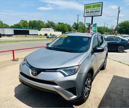 2017 Toyota RAV4 LE FWD photo