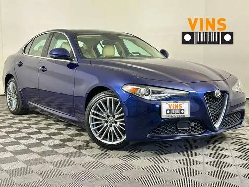 2017 Alfa Romeo Giulia Ti AWD photo