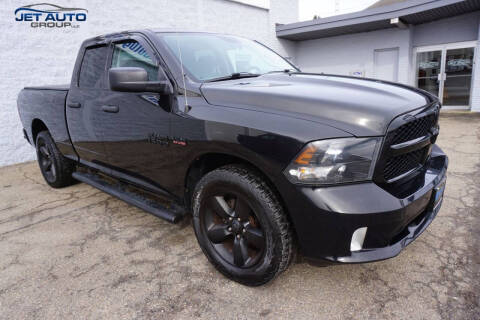 2017 Ram 1500 Express 4WD photo