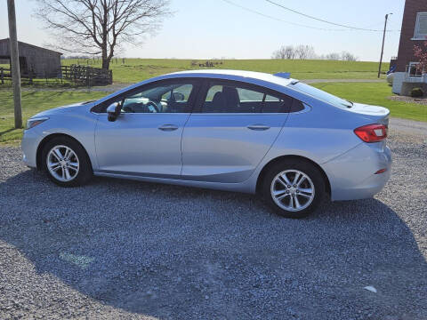 2017 Chevrolet Cruze LT FWD photo