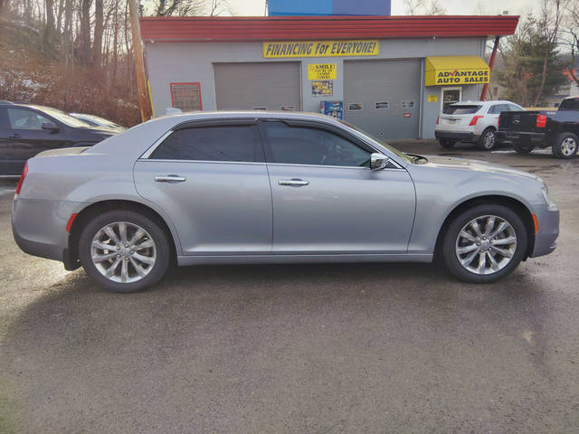 2016 Chrysler 300 300C AWD photo