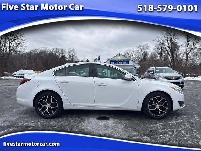 2017 Buick Regal Sport Touring FWD photo