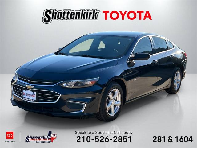 2017 Chevrolet Malibu LS FWD photo