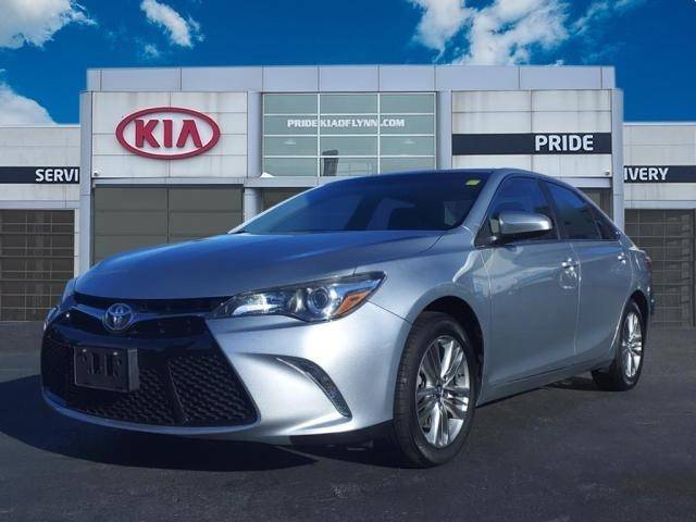 2017 Toyota Camry SE FWD photo