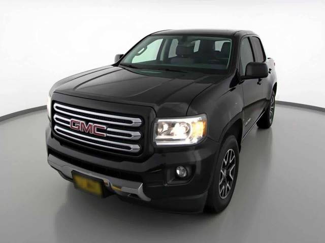 2017 GMC Canyon 4WD SLE 4WD photo