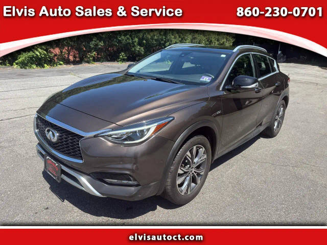 2017 Infiniti QX30 Premium AWD photo