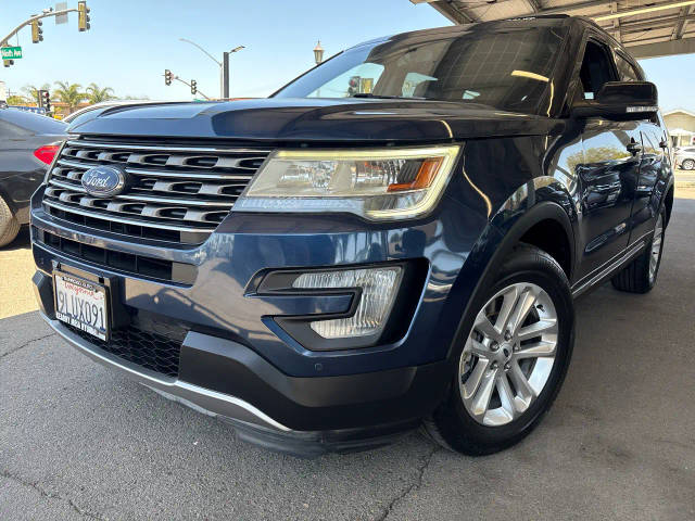 2017 Ford Explorer XLT FWD photo