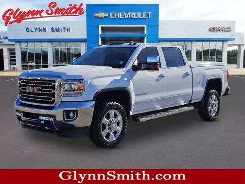 2017 GMC Sierra 2500HD SLT 4WD photo