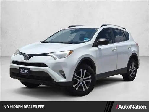 2017 Toyota RAV4 LE FWD photo