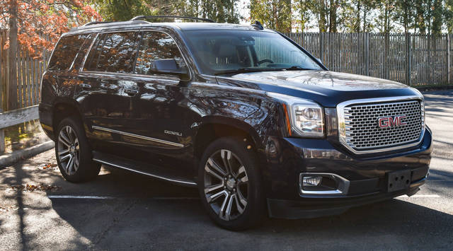 2017 GMC Yukon Denali 4WD photo