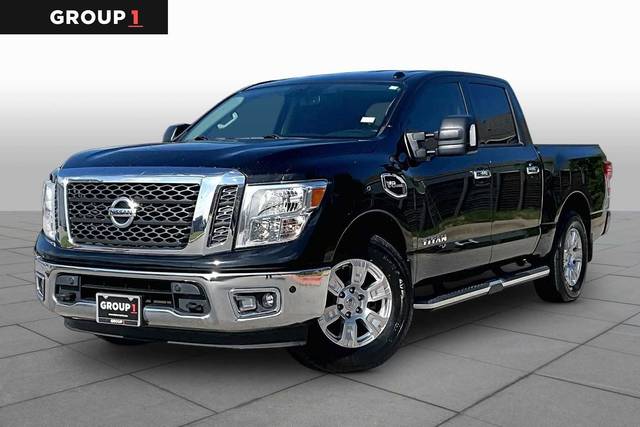 2017 Nissan Titan SV RWD photo
