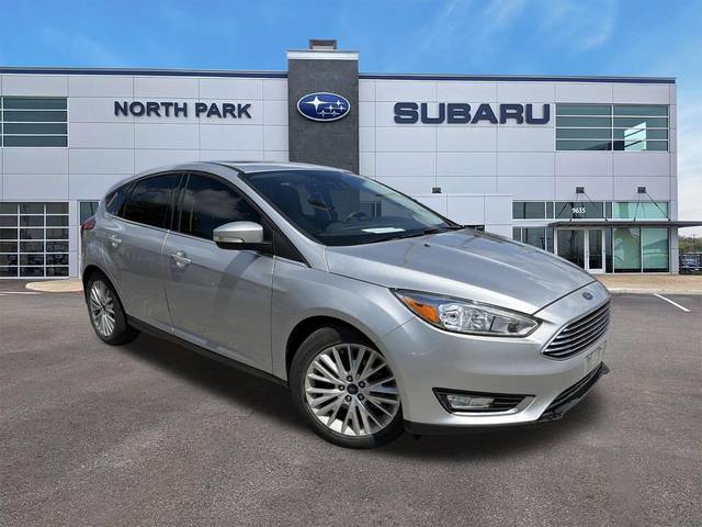 2017 Ford Focus Titanium FWD photo