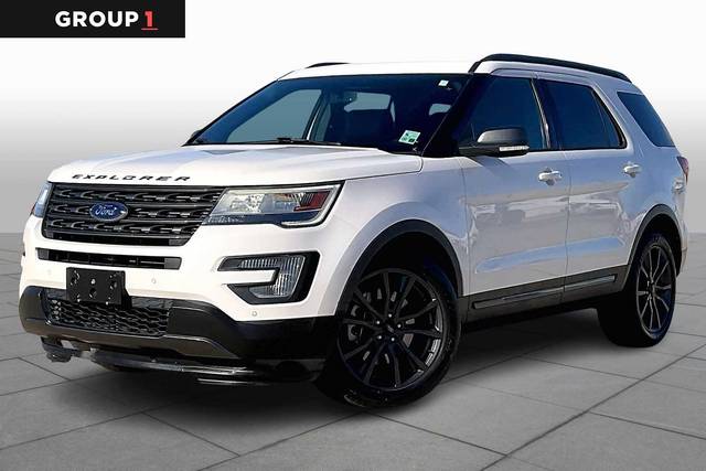 2017 Ford Explorer XLT FWD photo