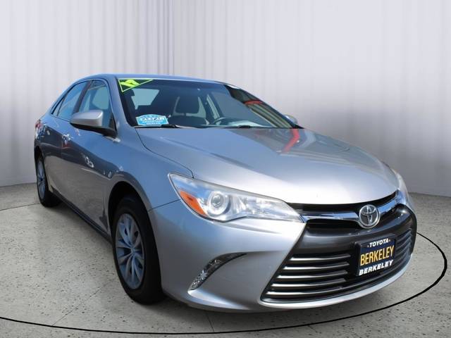 2017 Toyota Camry LE FWD photo