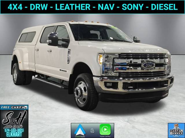 2017 Ford F-350 Super Duty Lariat 4WD photo