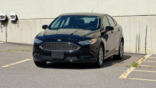 2017 Ford Fusion SE FWD photo