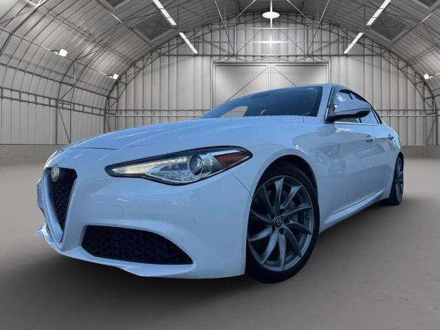 2017 Alfa Romeo Giulia  RWD photo
