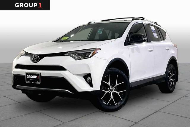 2017 Toyota RAV4 SE AWD photo