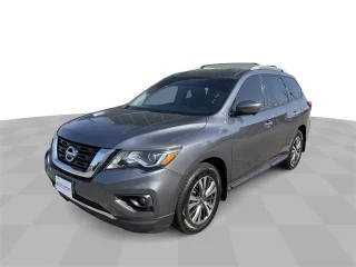 2017 Nissan Pathfinder SL 4WD photo