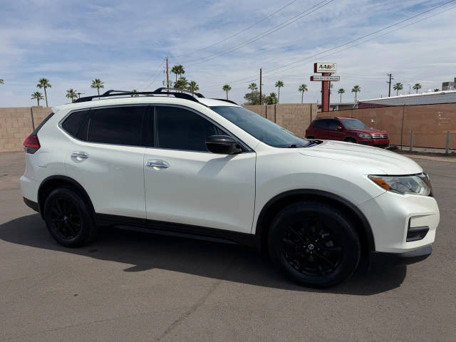 2017 Nissan Rogue SV FWD photo