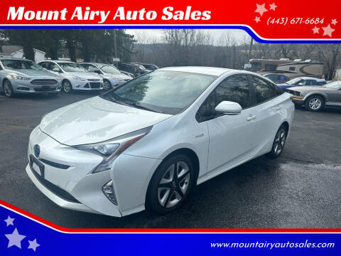 2017 Toyota Prius Three Touring FWD photo