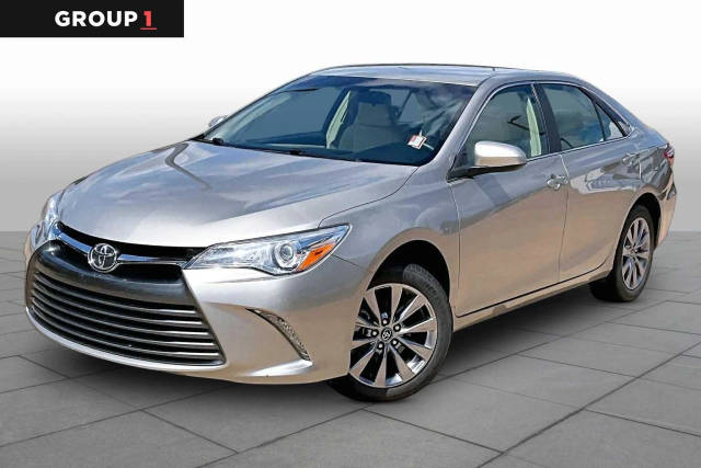 2017 Toyota Camry XLE FWD photo