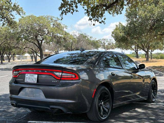 2016 Dodge Charger SXT RWD photo