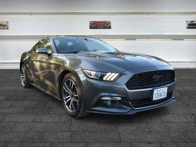 2017 Ford Mustang EcoBoost RWD photo