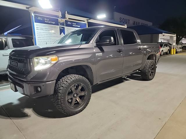 2017 Toyota Tundra Platinum 4WD photo