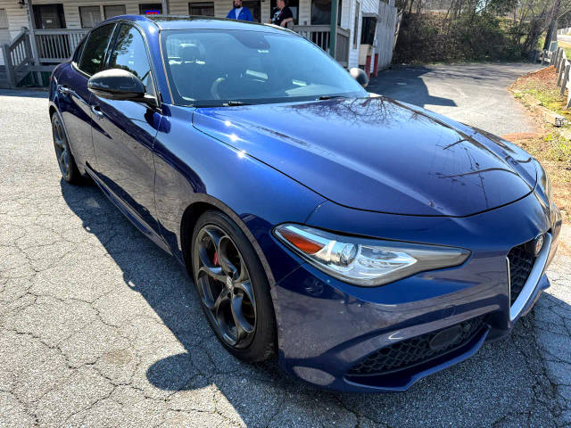 2017 Alfa Romeo Giulia Ti RWD photo
