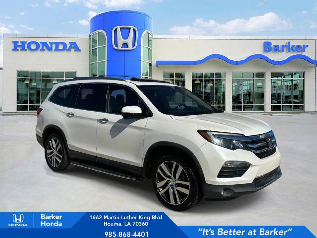 2017 Honda Pilot Touring AWD photo