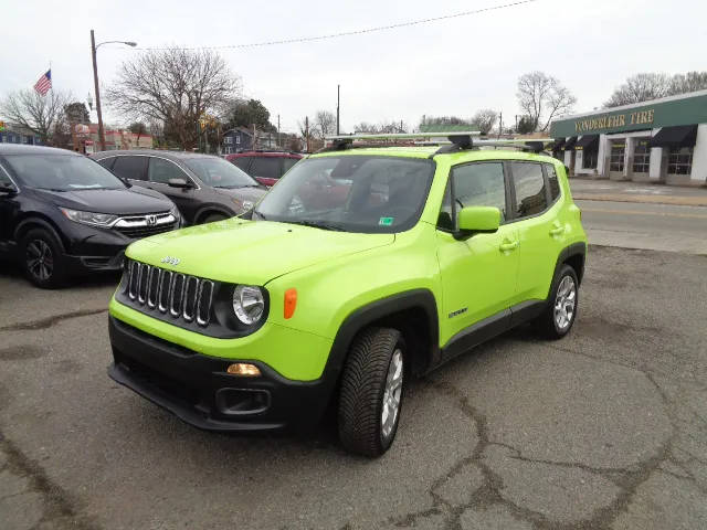 2017 Jeep Renegade Latitude 4WD photo