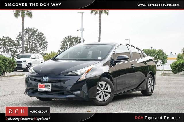 2017 Toyota Prius Three FWD photo