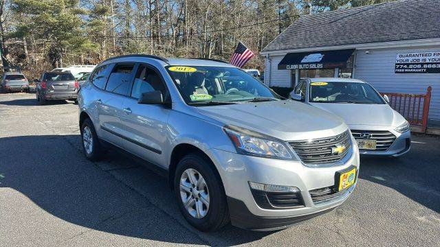 2017 Chevrolet Traverse LS FWD photo