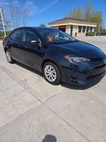 2017 Toyota Corolla LE FWD photo