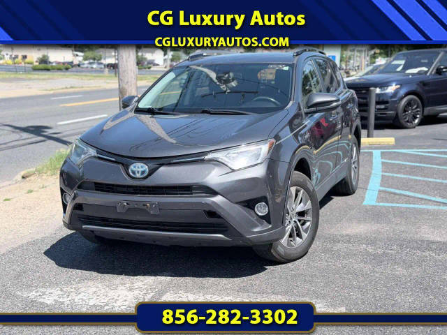 2017 Toyota RAV4 XLE AWD photo