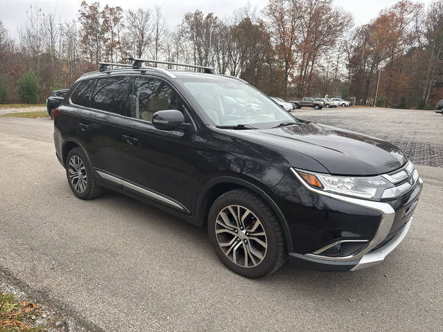 2017 Mitsubishi Outlander SEL 4WD photo