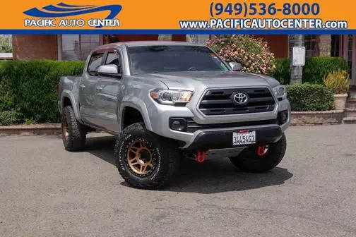 2017 Toyota Tacoma SR5 4WD photo