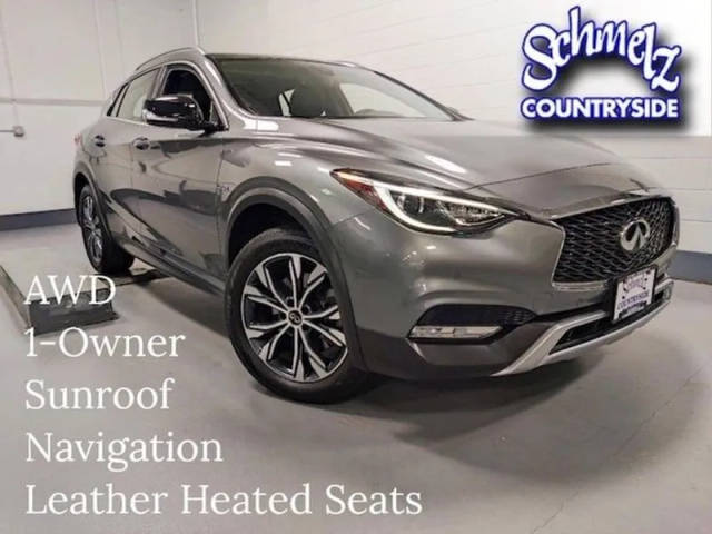 2017 Infiniti QX30 Premium AWD photo