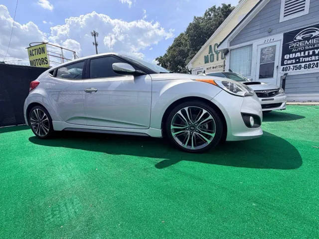 2016 Hyundai Veloster Turbo FWD photo