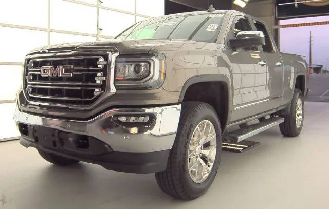 2017 GMC Sierra 1500 SLT 4WD photo