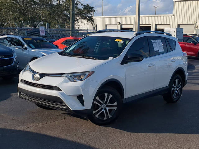 2017 Toyota RAV4 LE FWD photo