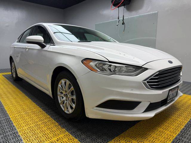 2017 Ford Fusion S FWD photo